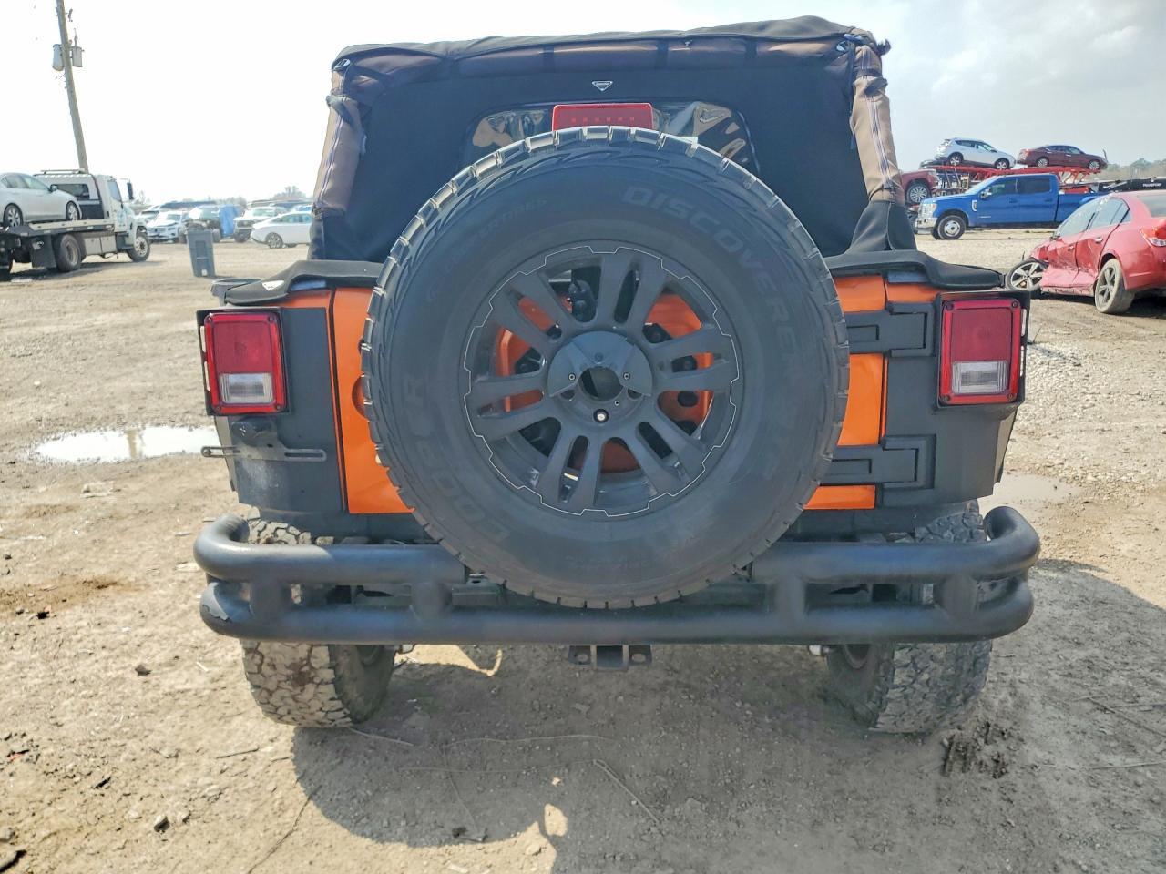 2011 Jeep Wrangler Unlimited Rubicon - Фото 6