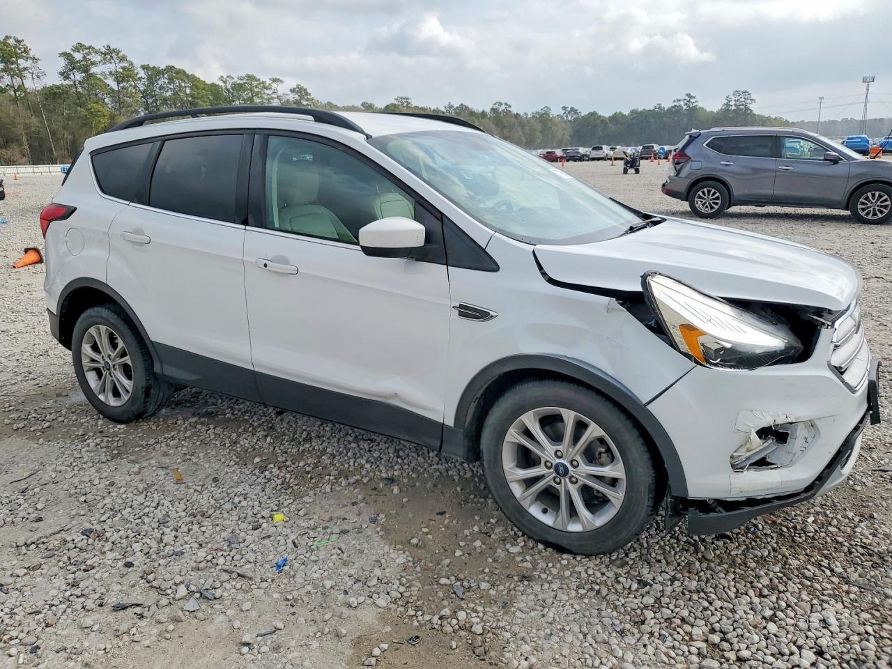 2019 Ford Escape Sel - Фото 4