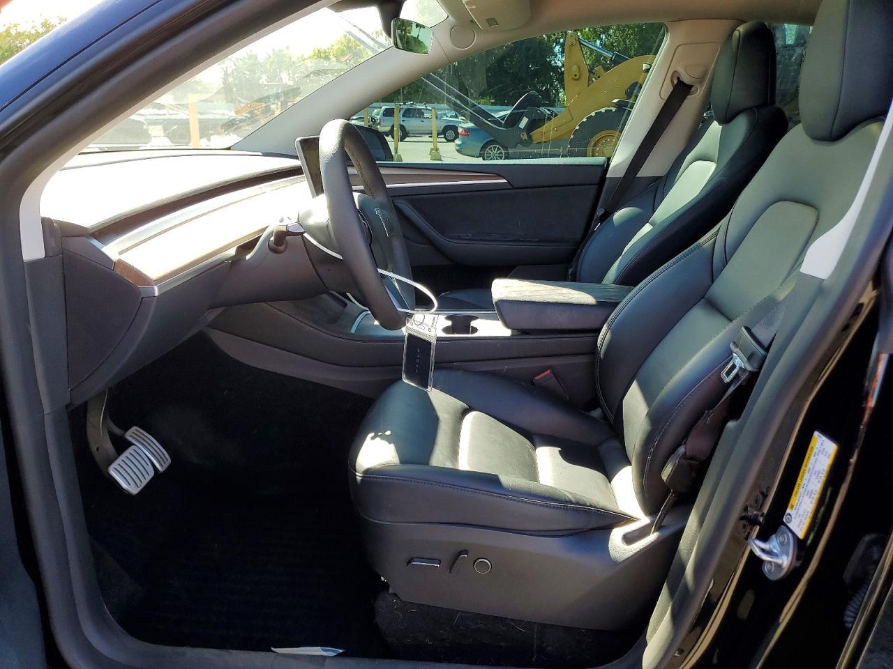 2023 Tesla Model Y - Фото 7