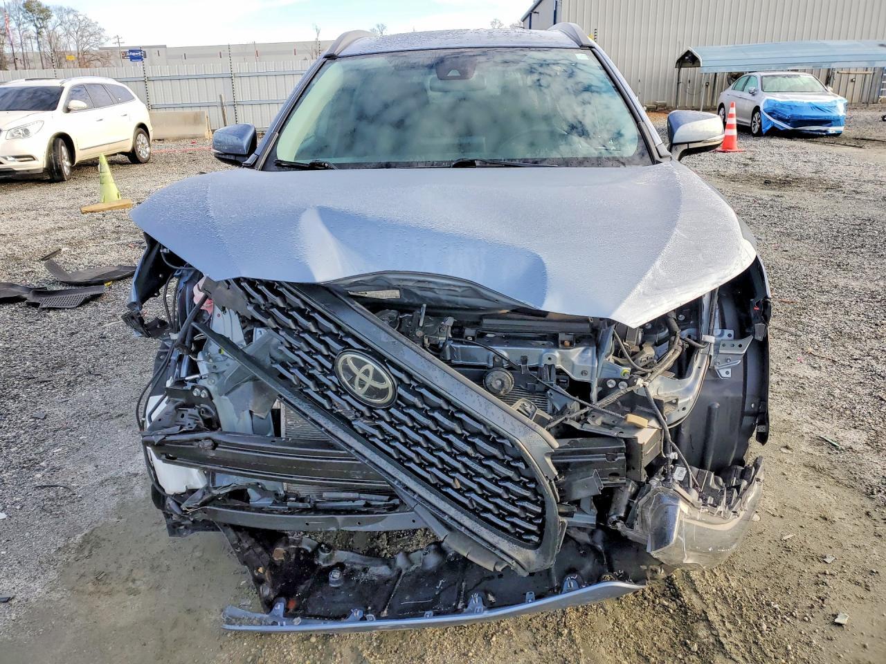 2022 Toyota Corolla Cross Le - Image 5