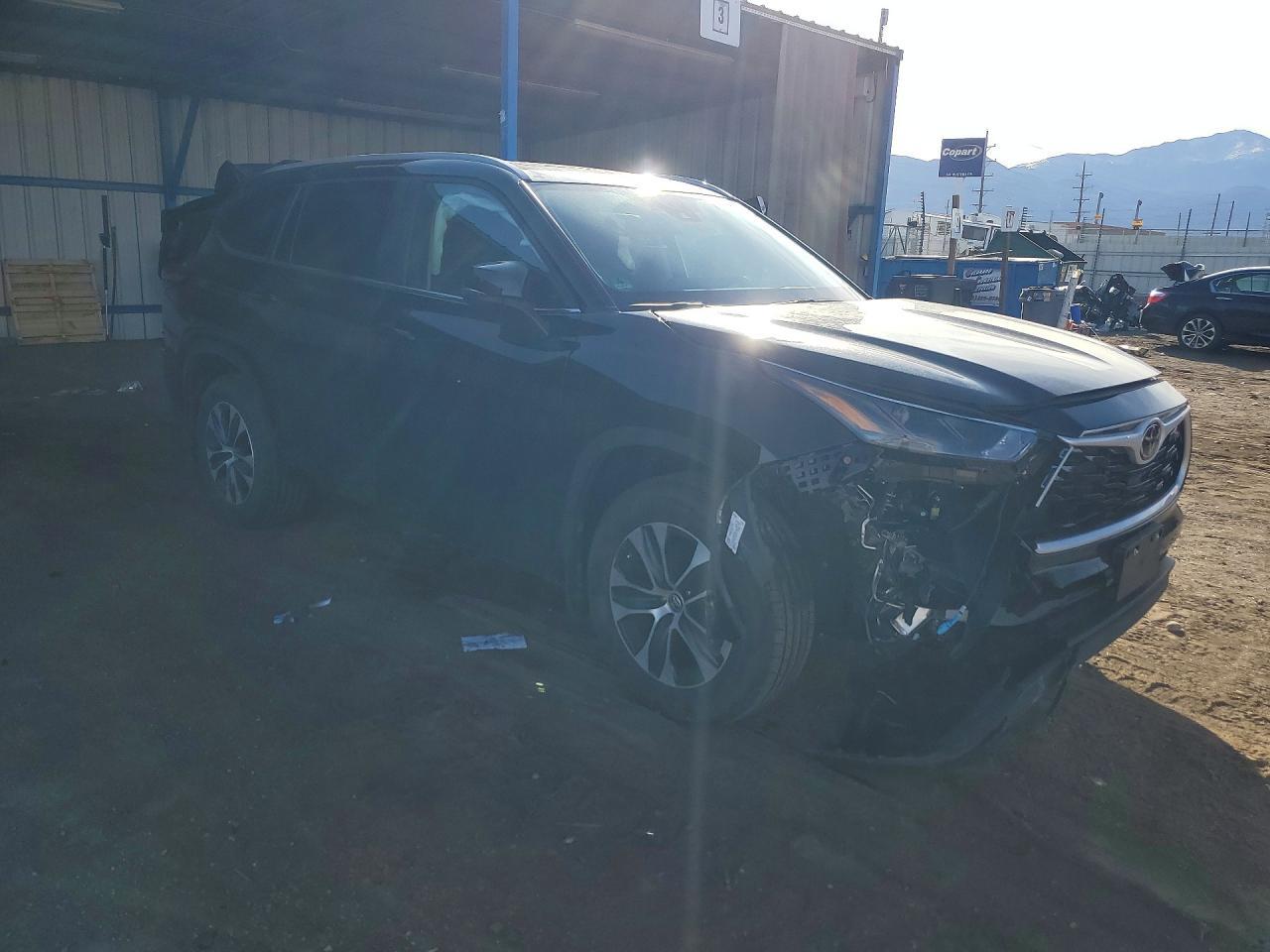 2025 Toyota Highlander Le - Фото 4