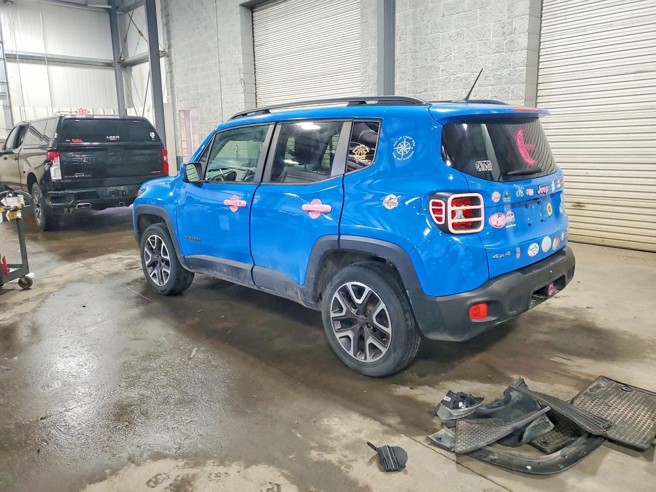 2015 Jeep Renegade Latitude - Image 2