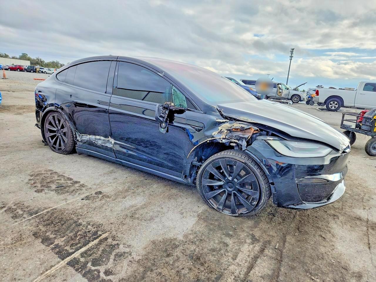 2022 Tesla Model X - Фото 4