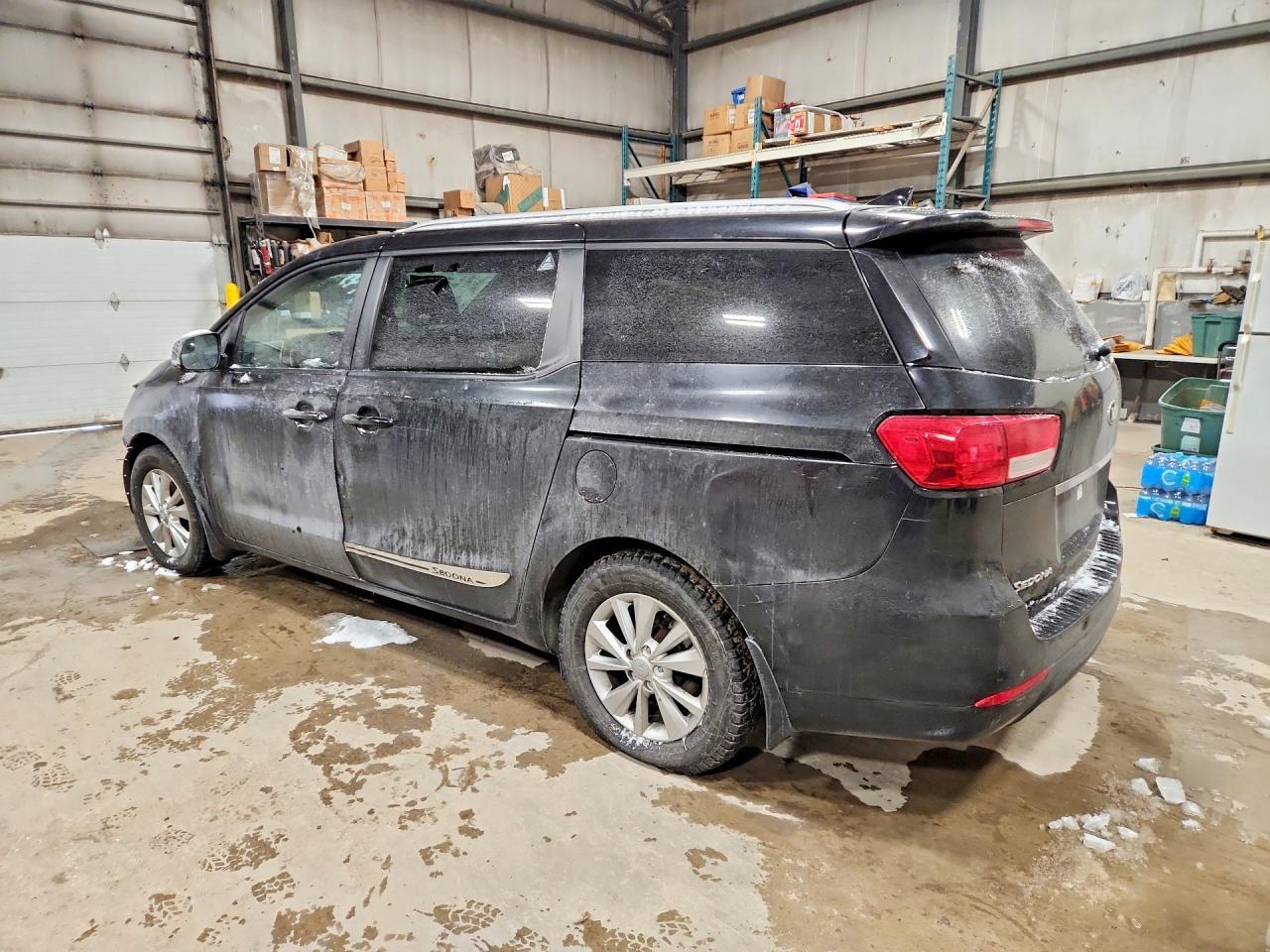 2018 Kia Sedona Lx - Image 2