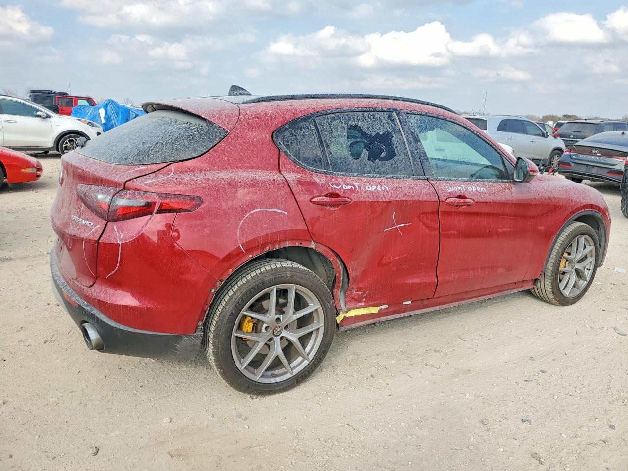 2018 Alfa Romeo Stelvio Ti Sport - Фото 3