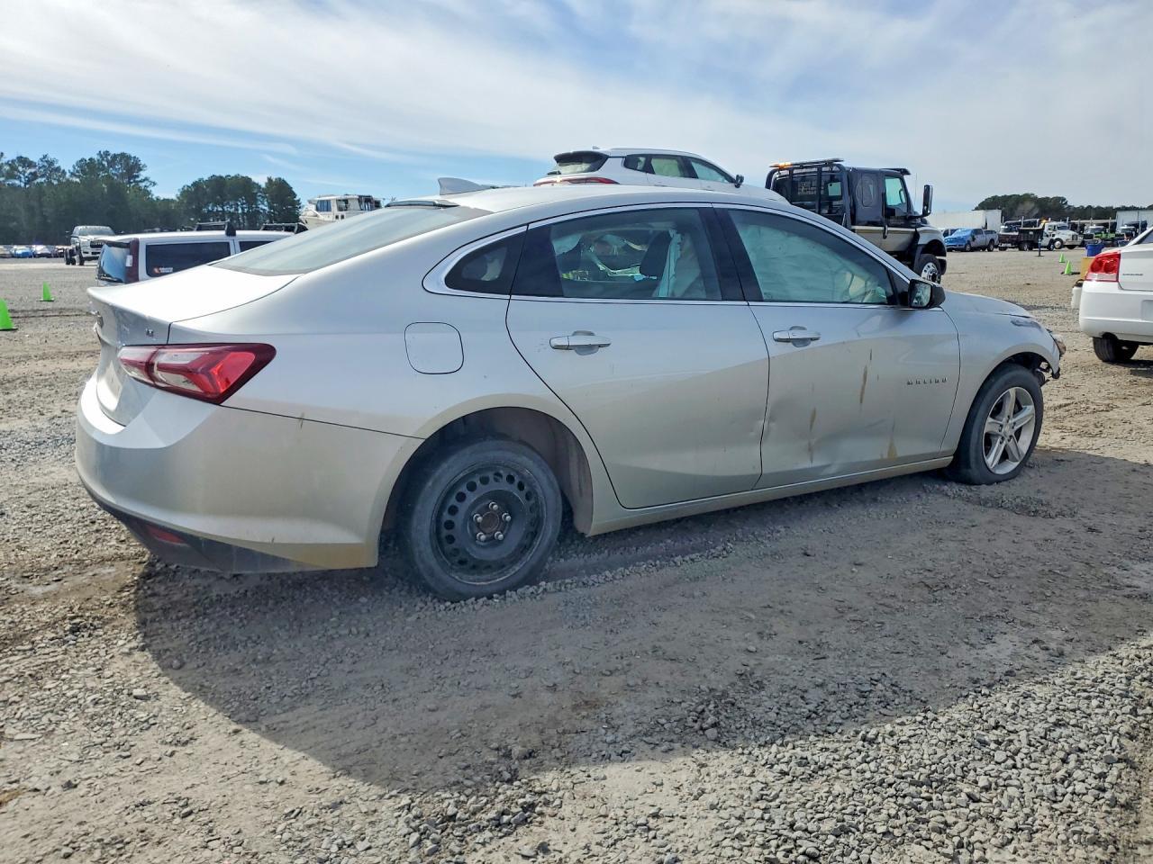2022 Chevrolet Malibu Lt - Фото 3