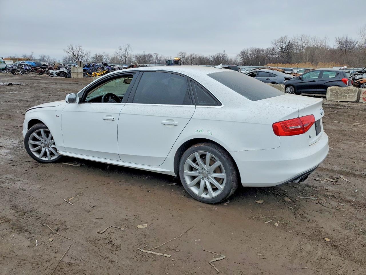 2014 Audi A4 Premium - Фото 2