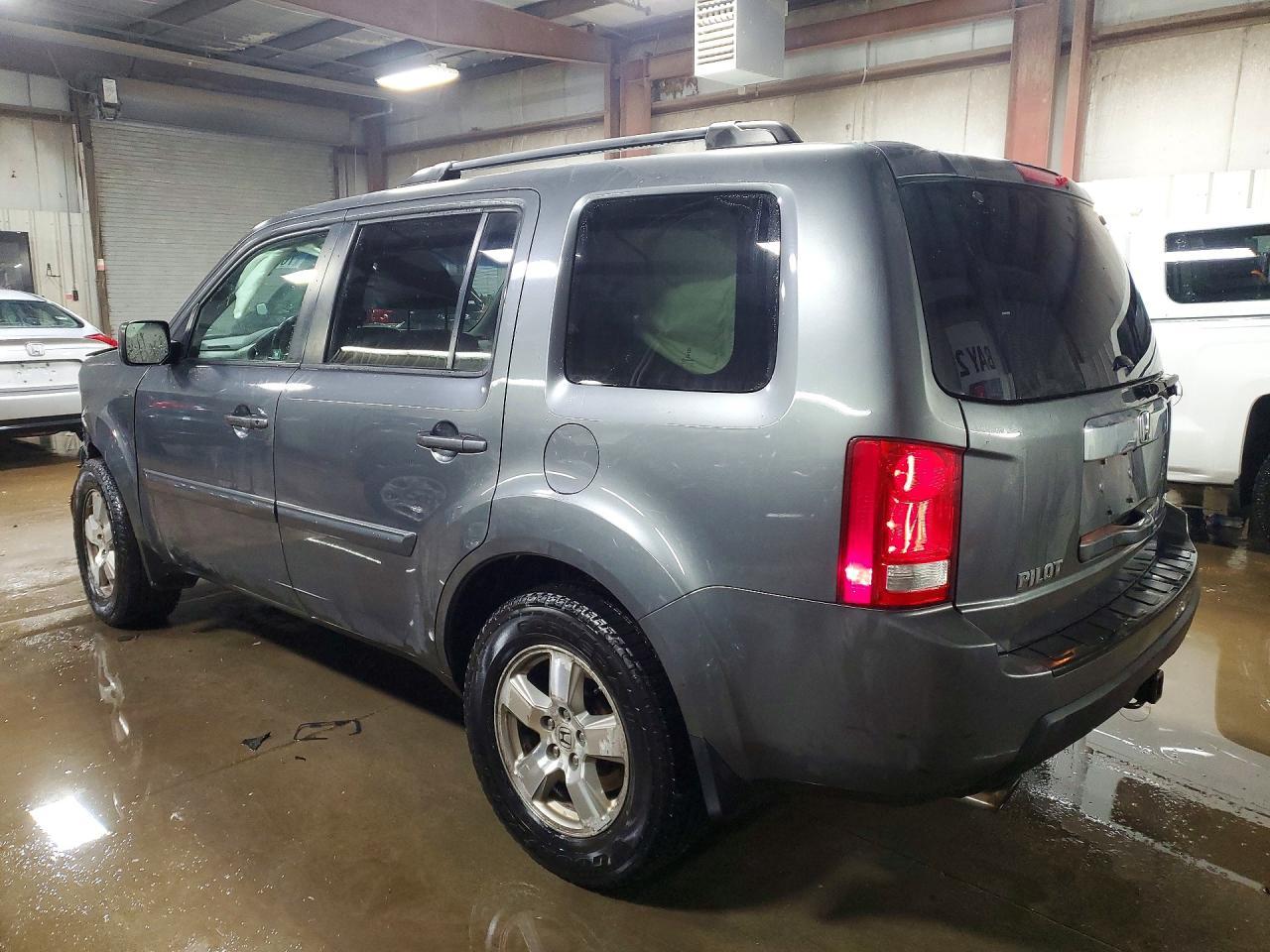 2011 Honda Pilot Exl - Image 2