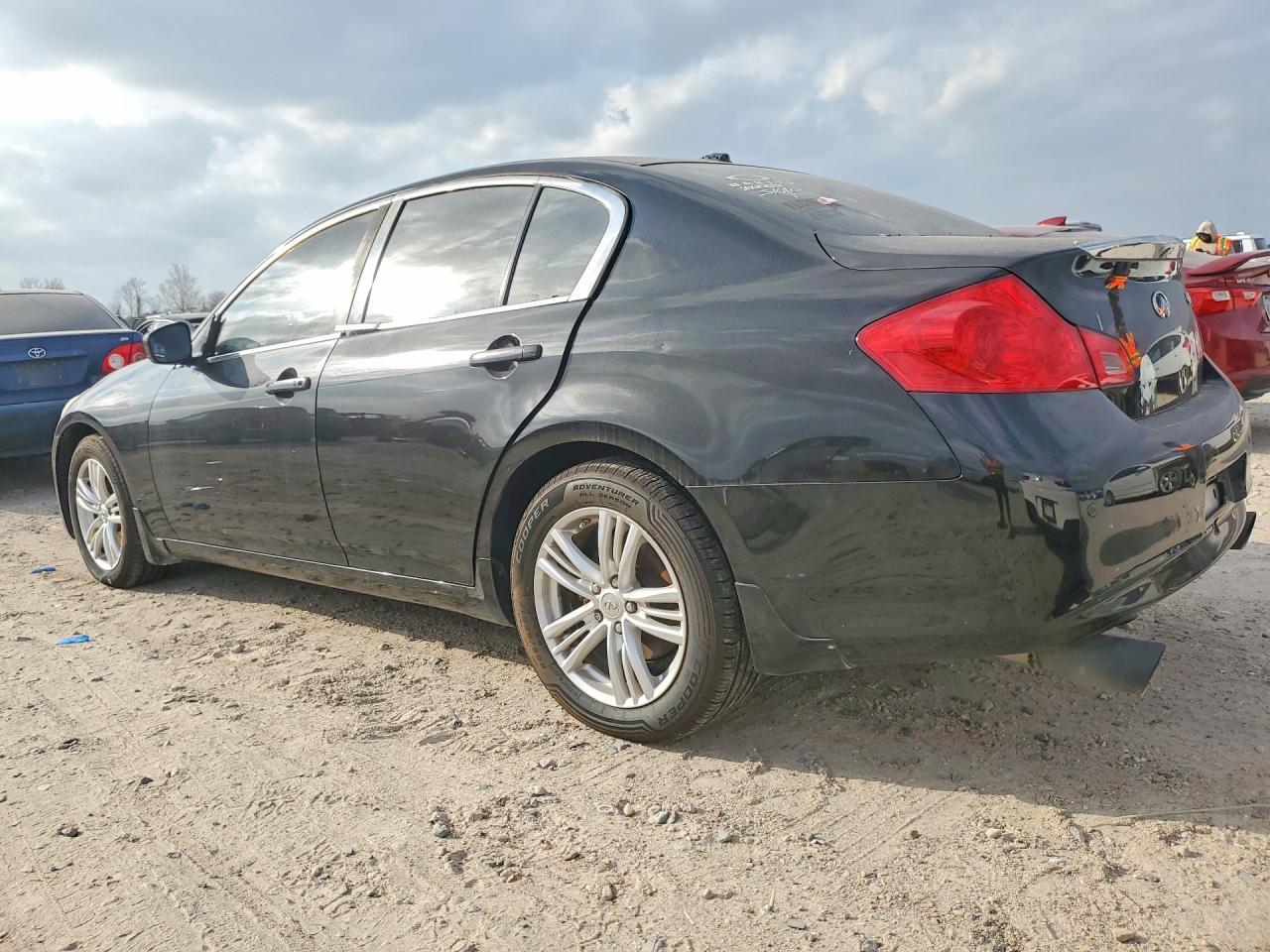 2011 Infiniti G37 - Image 2