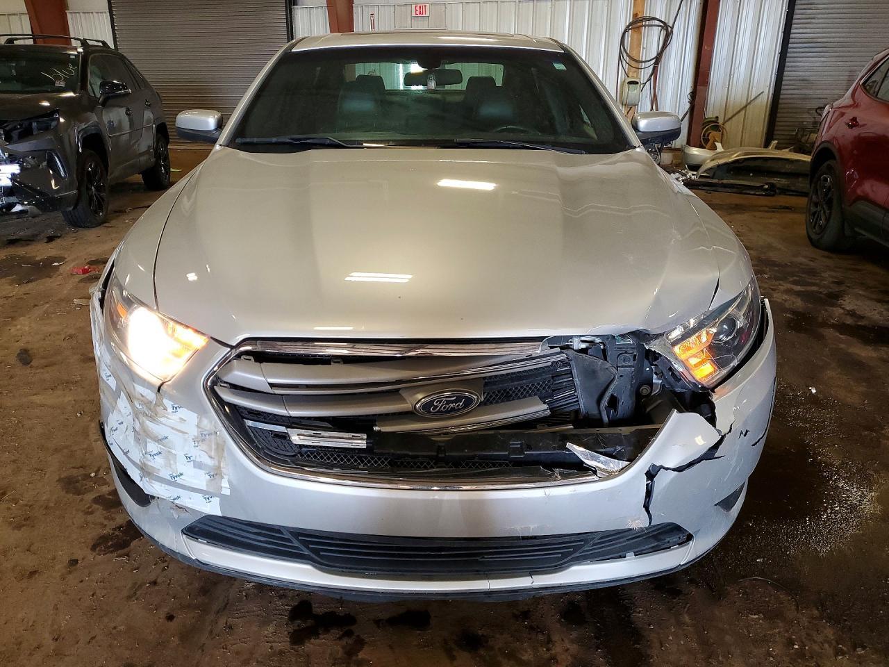 2019 Ford Taurus Sel - Фото 5