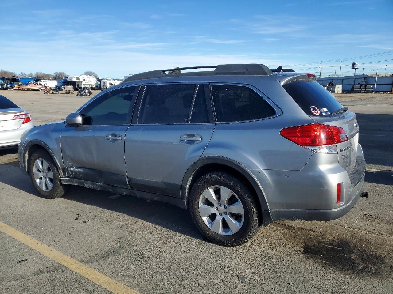2011 Subaru Outback 2.5I Limited - Фото 2