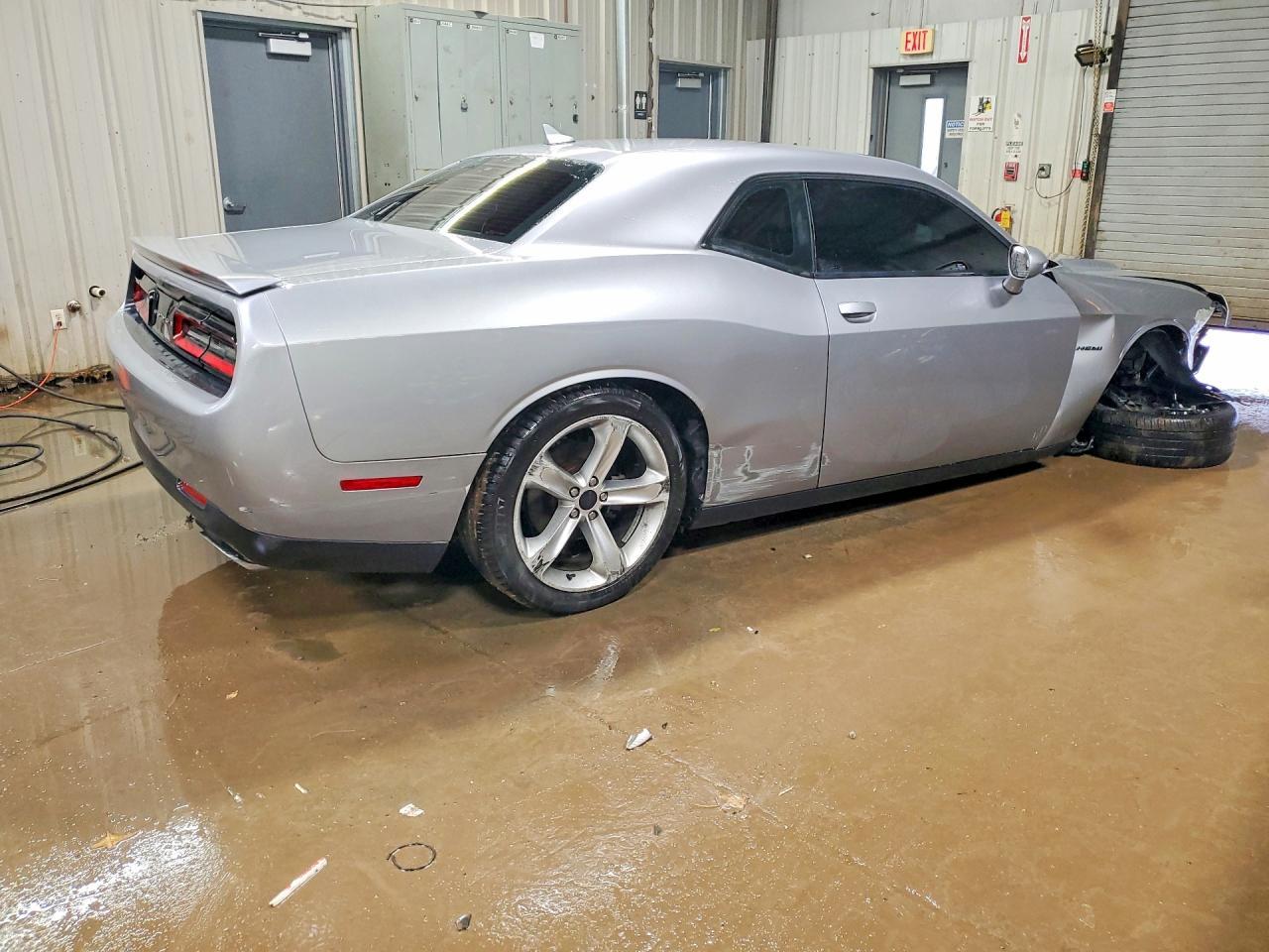 2017 Dodge Challenger R/T - Фото 3