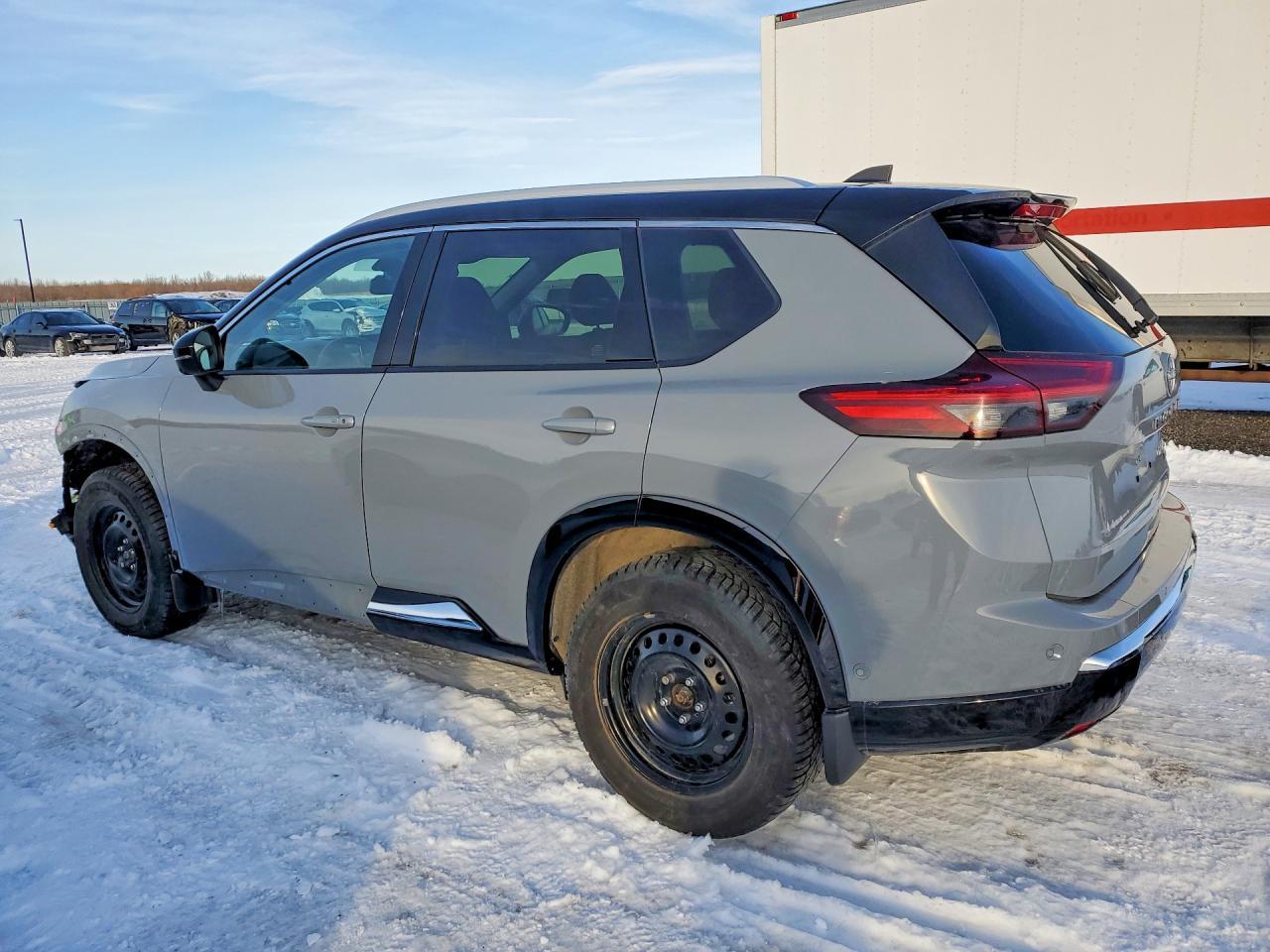2025 Nissan Rogue Platinum - Фото 2