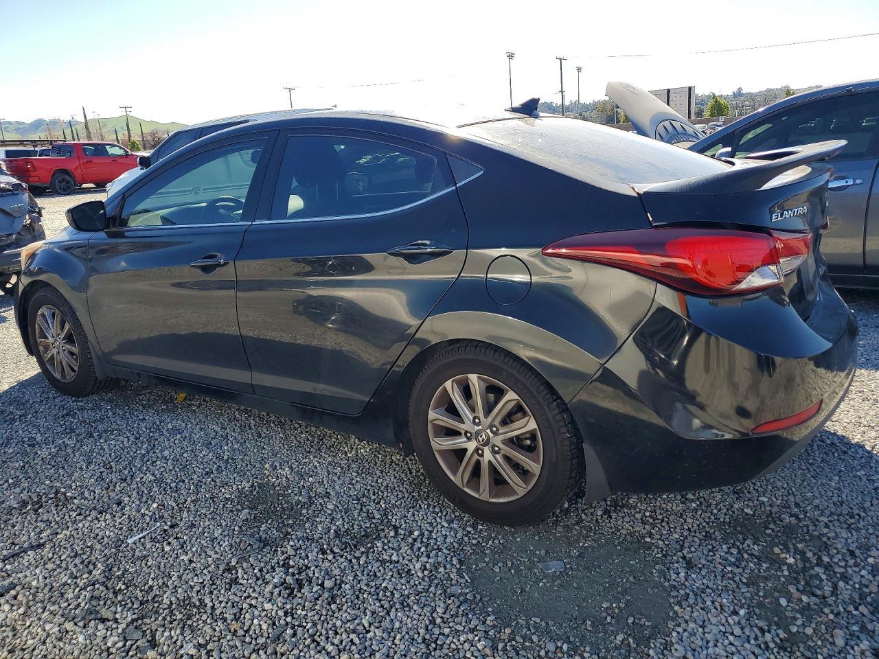 2015 Hyundai Elantra Se - Фото 2