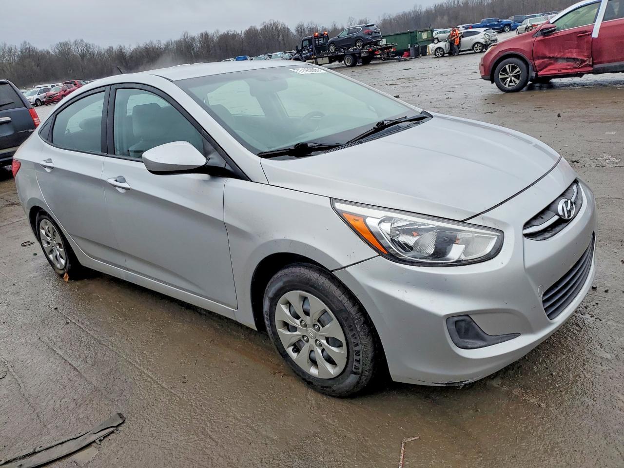 2017 Hyundai Accent Se - Фото 4