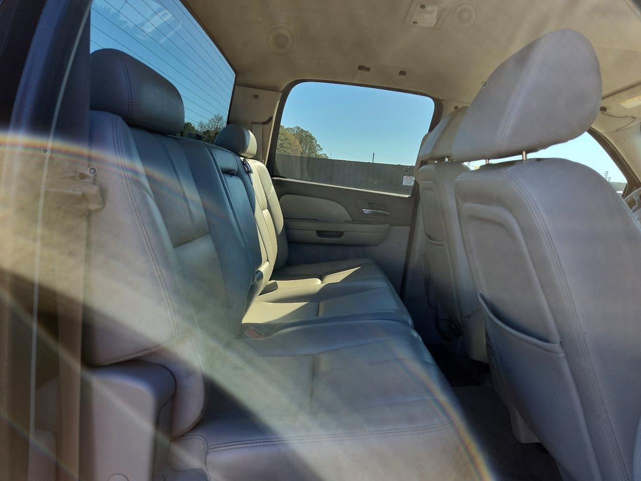 2008 Chevrolet Silverado K3500 - Image 5