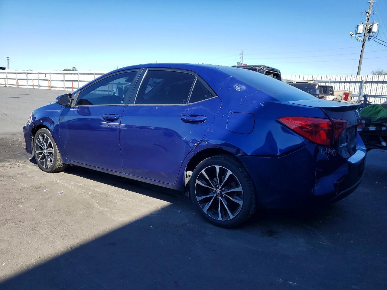 2017 Toyota Corolla Se - Image 2