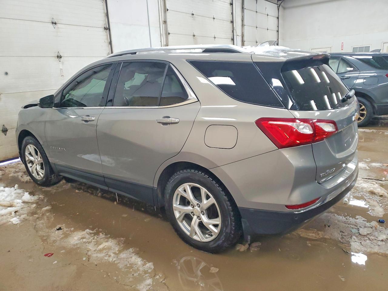 2019 Chevrolet Equinox Premier - Image 2