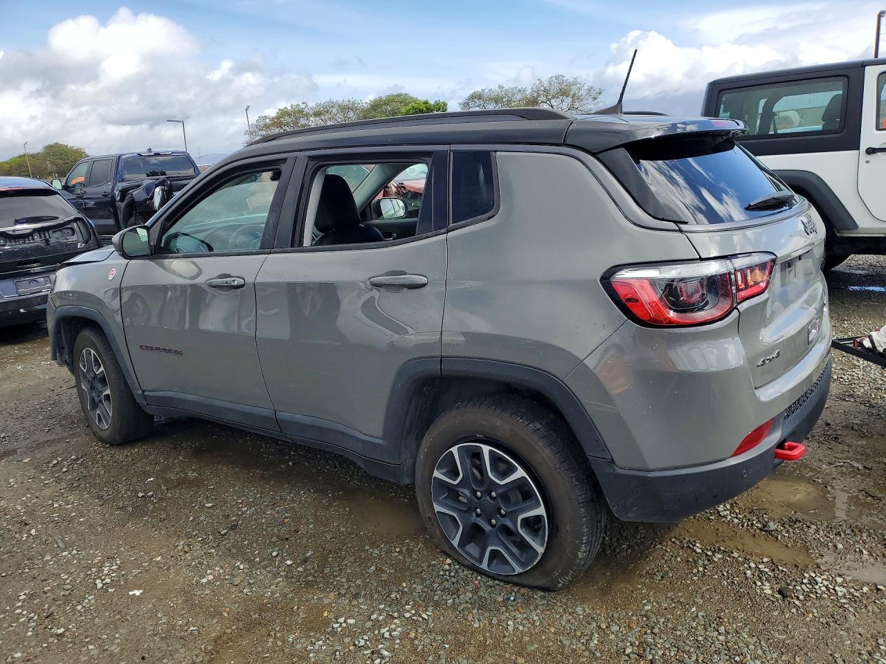 2021 Jeep Compass Trailhawk - Image 2
