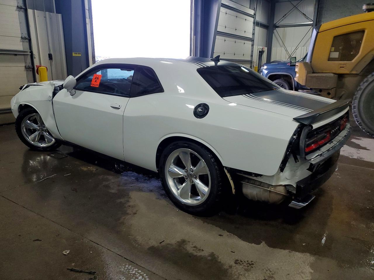 2015 Dodge Challenger Sxt Plus - Фото 2