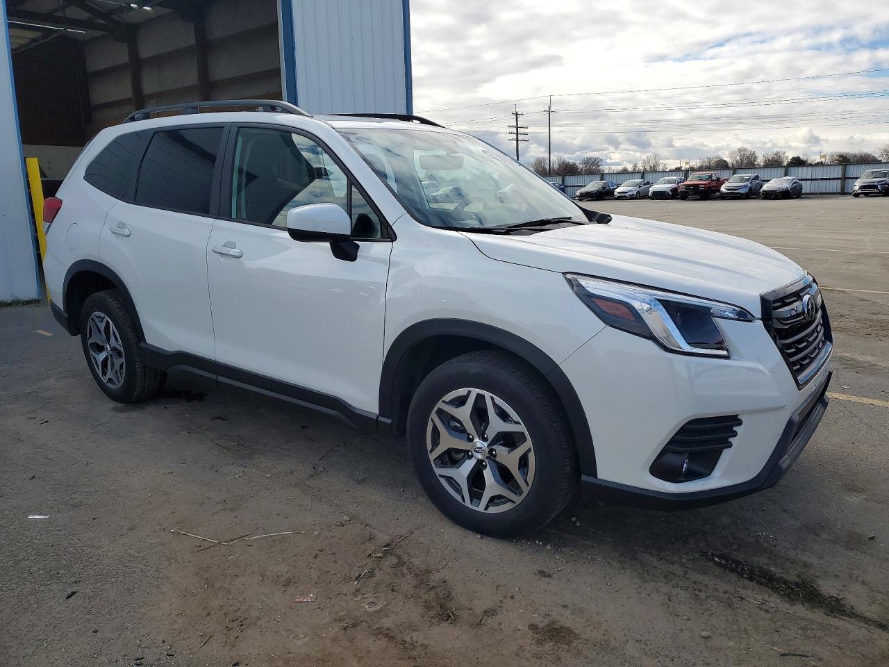 2024 Subaru Forester Premium - Фото 4