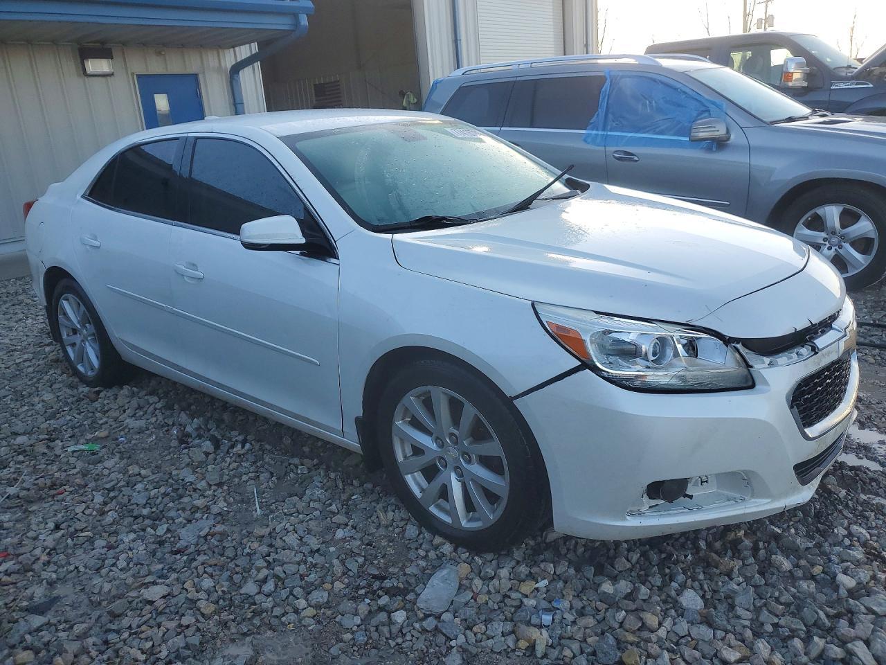 2015 Chevrolet Malibu 2Lt - Image 4
