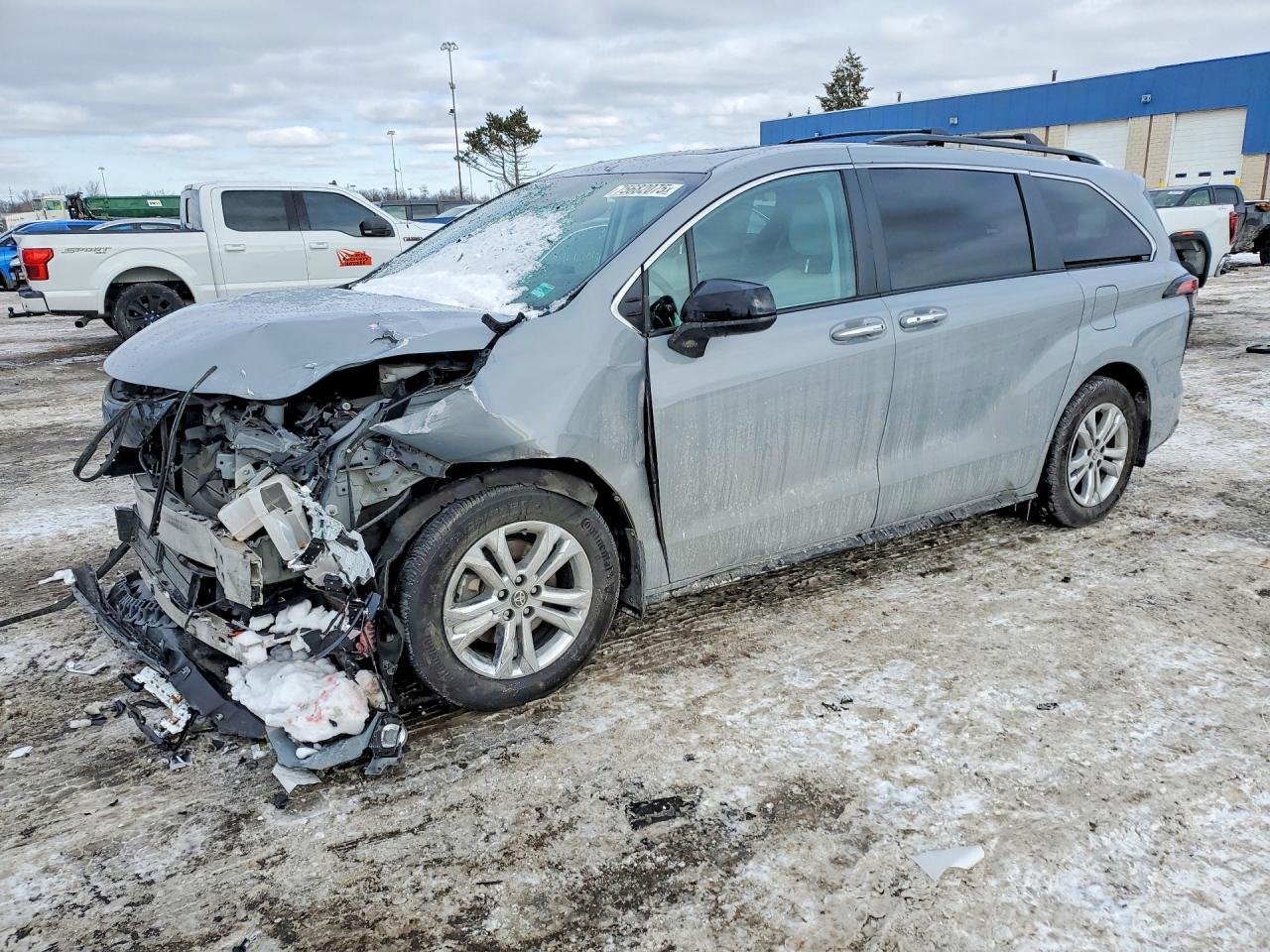 2023 Toyota Sienna Xse