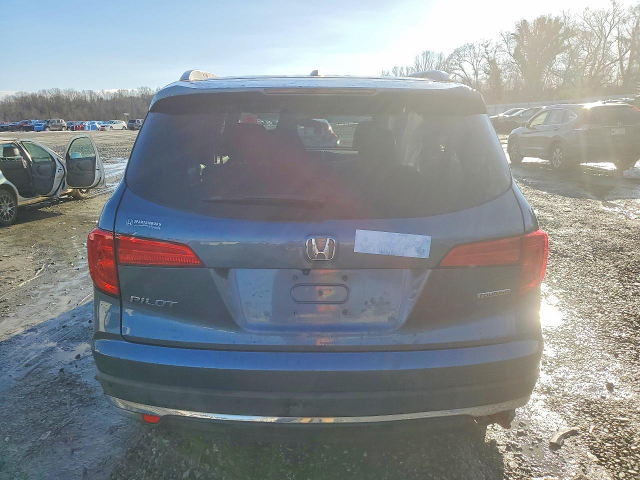 2017 Honda Pilot Touring - Image 6