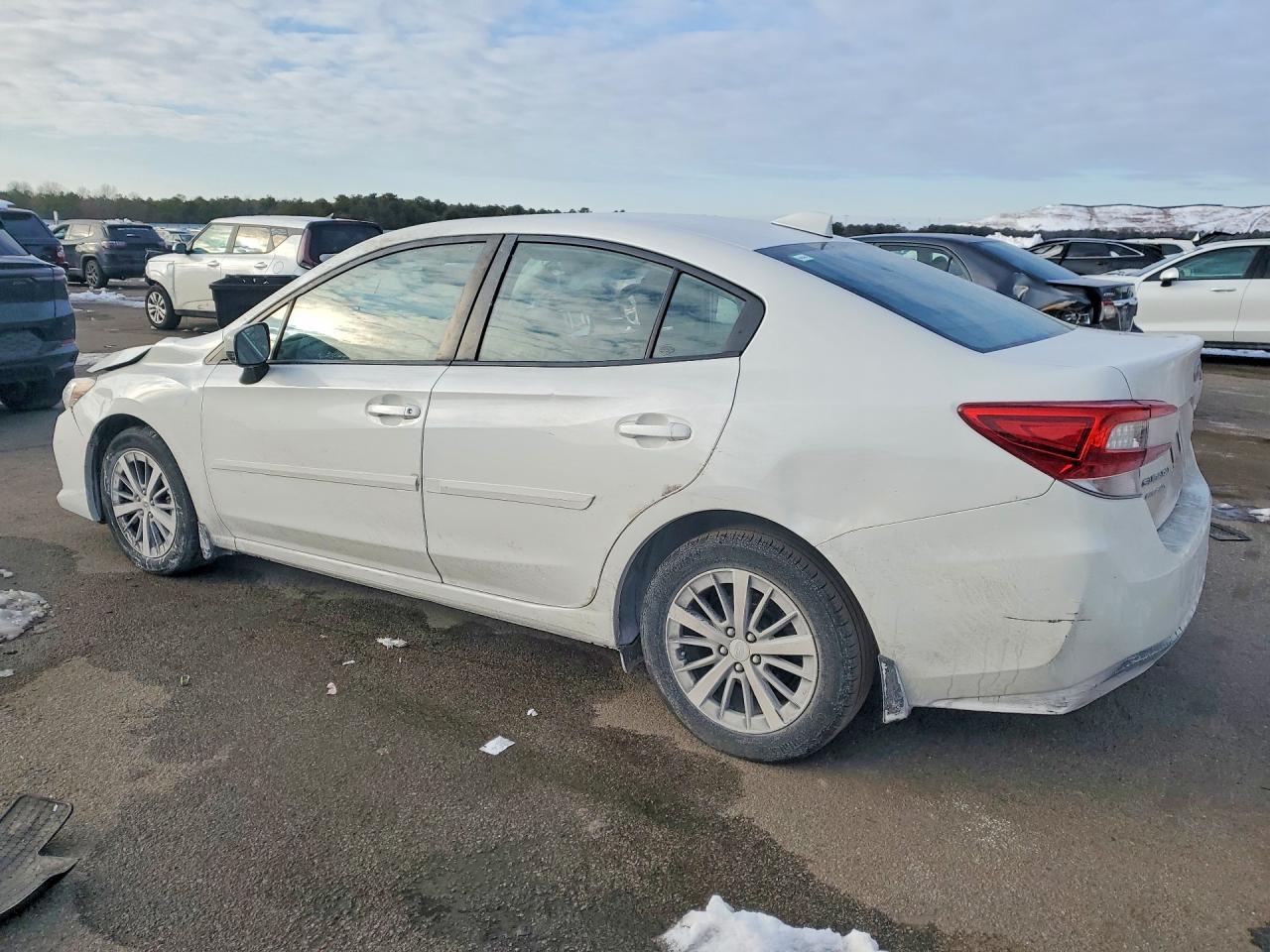 2022 Subaru Impreza Premium - Фото 2