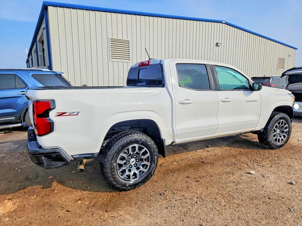 2023 Chevrolet Colorado Z71 - Image 3