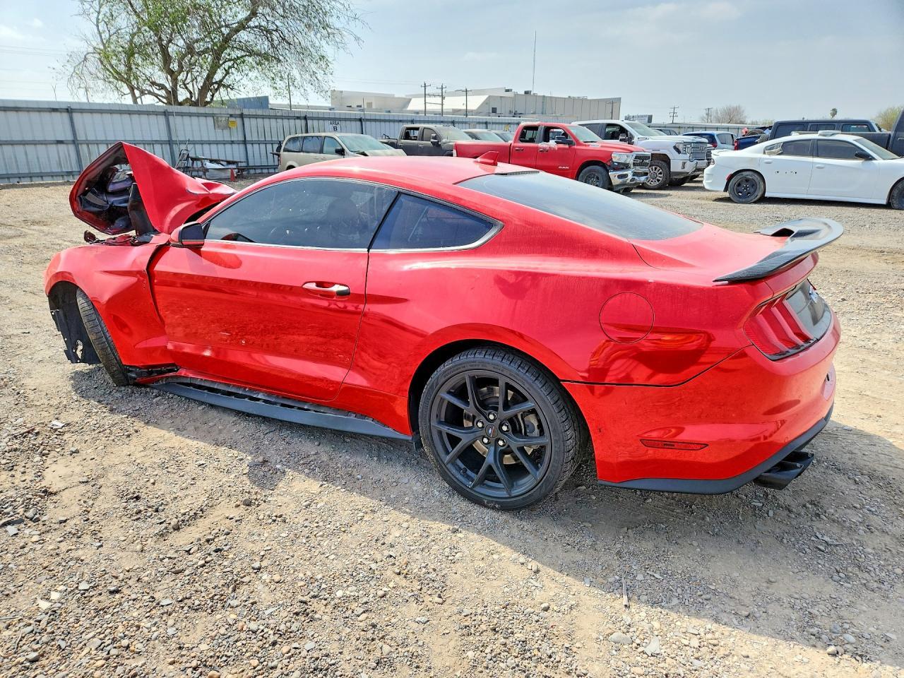 2021 Ford Mustang Gt - Фото 2
