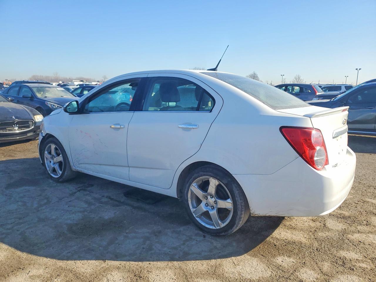2013 Chevrolet Sonic Ltz - Фото 2