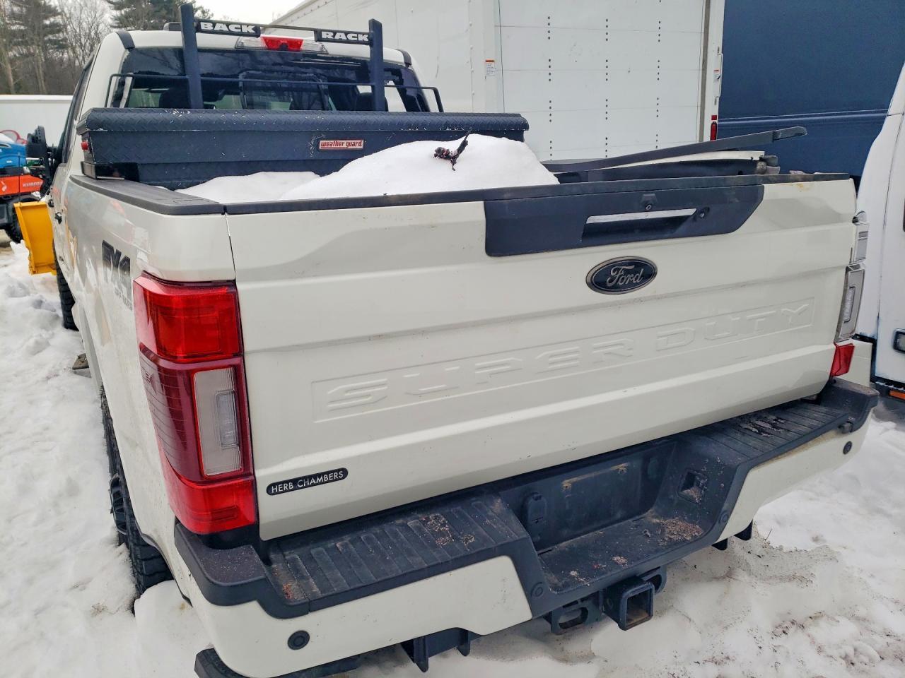 2022 Ford F350 Super Duty - Image 6