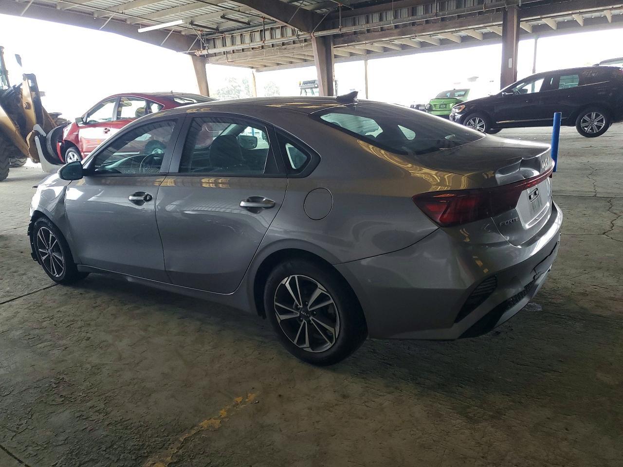 2023 Kia Forte Lx - Image 2