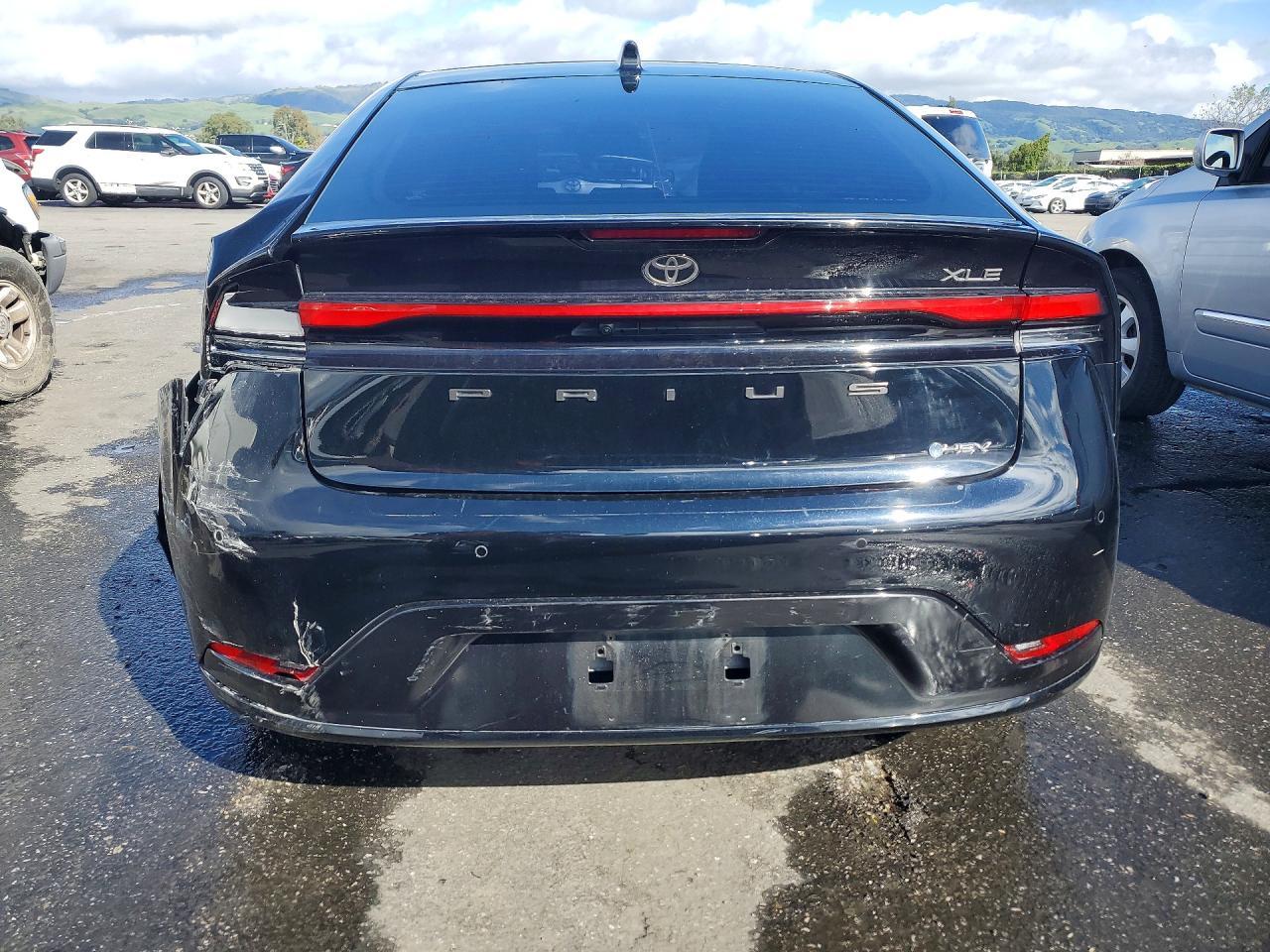 2023 Toyota Prius Le - Фото 6