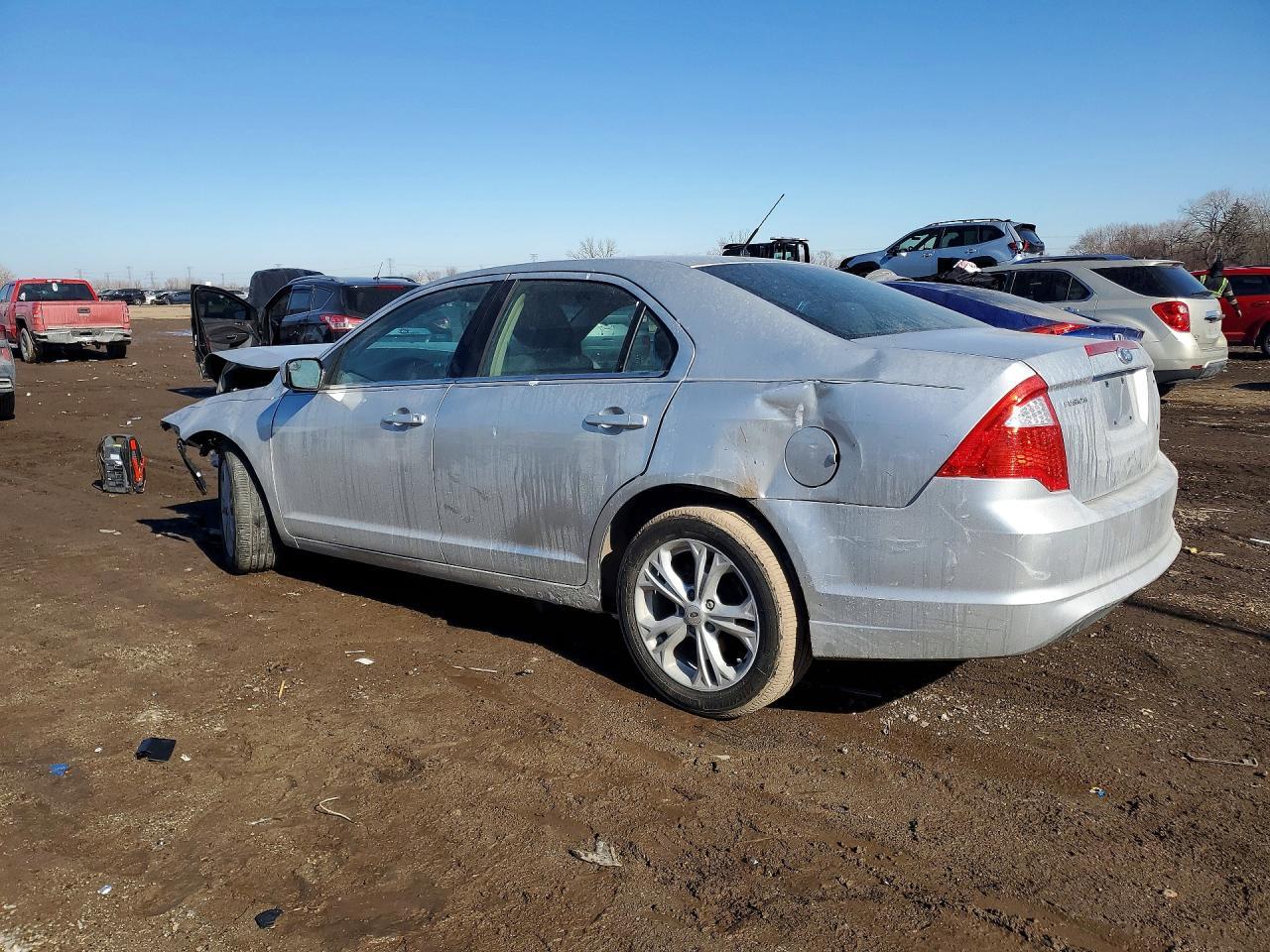 2012 Ford Fusion Se - Image 2