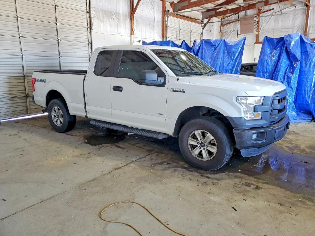 2016 Ford F150 Super Cab - Фото 4