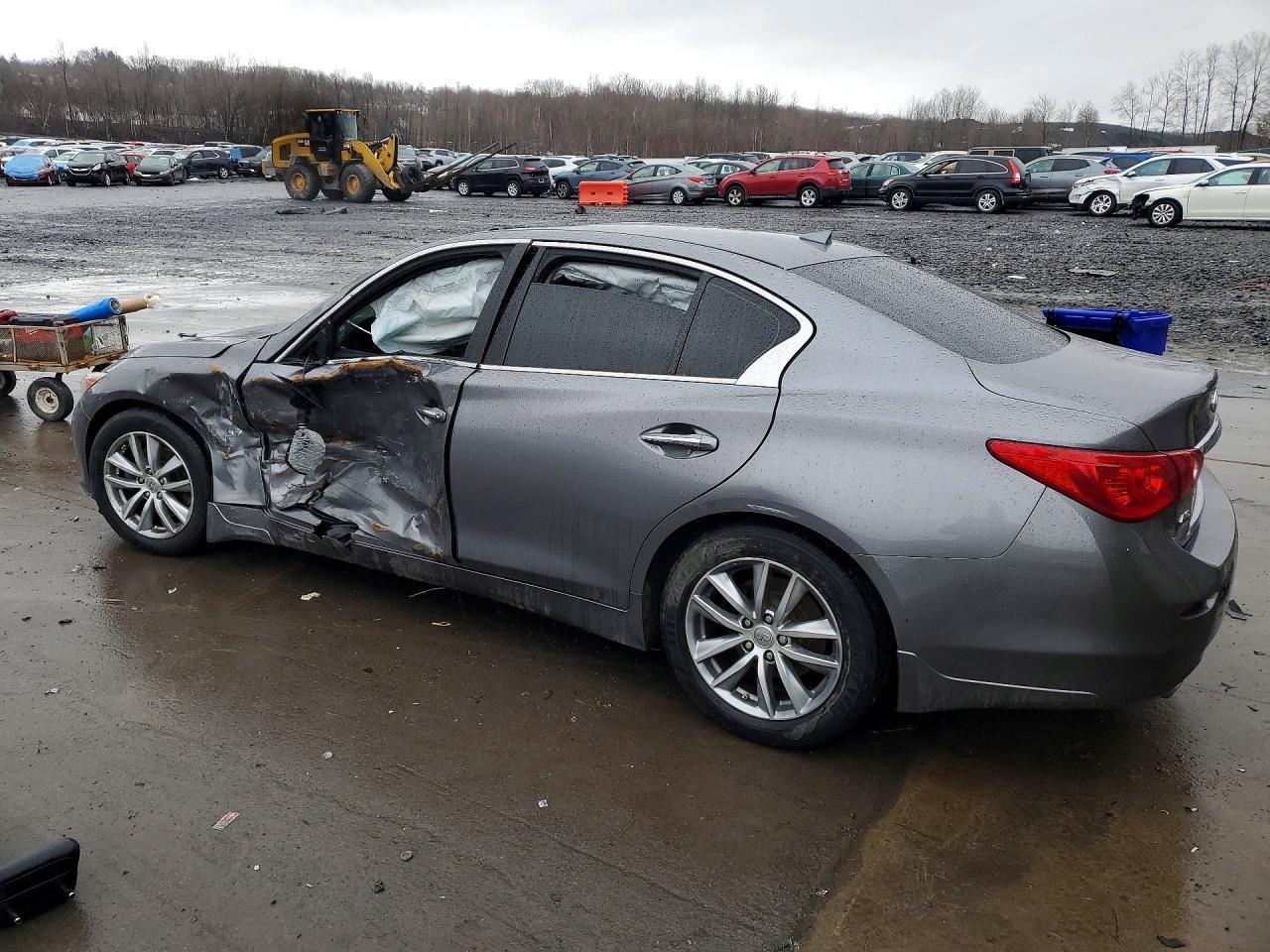 2015 Infiniti Q50 Premium - Фото 2