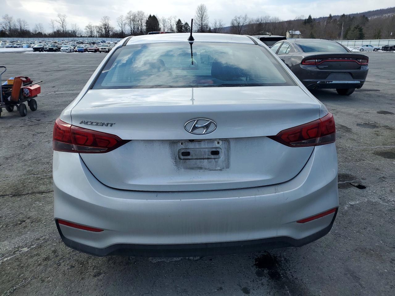 2020 Hyundai Accent Se - Фото 6