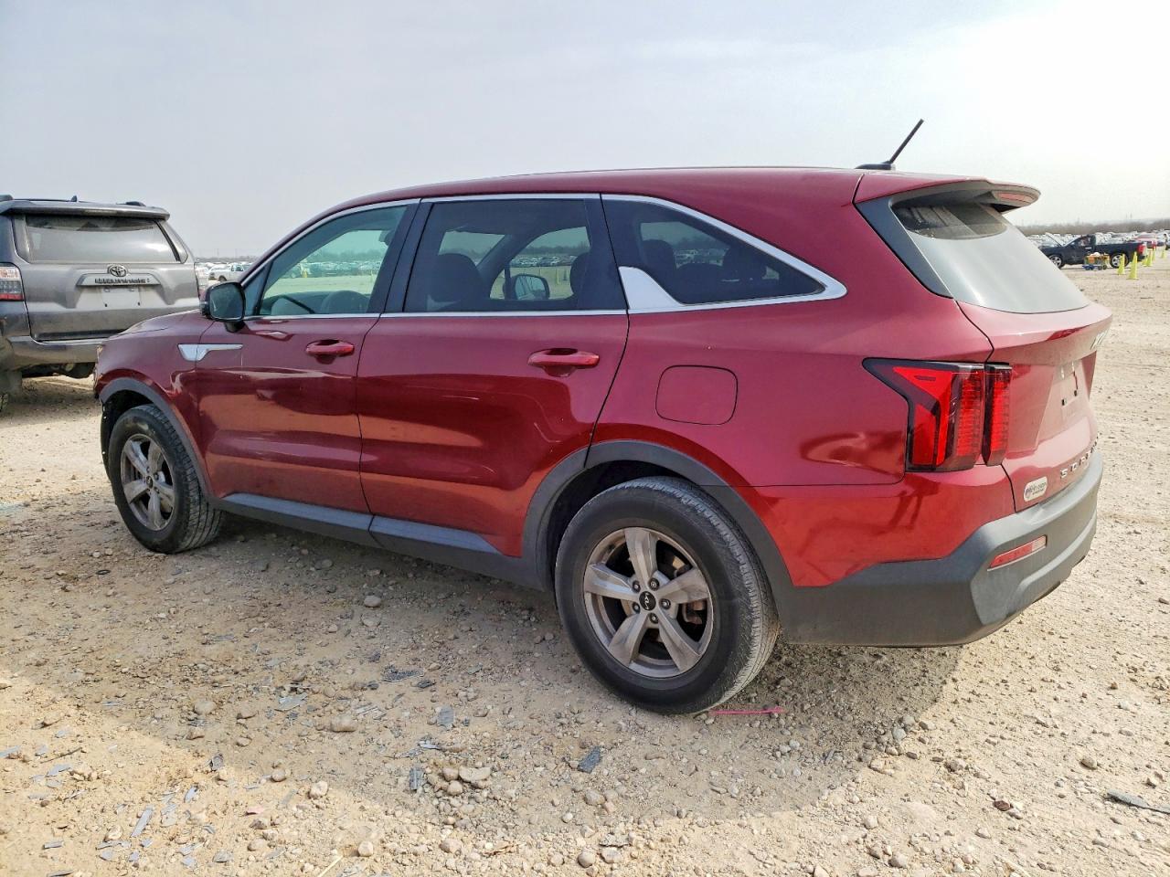 2022 Kia Sorento Lx - Фото 2