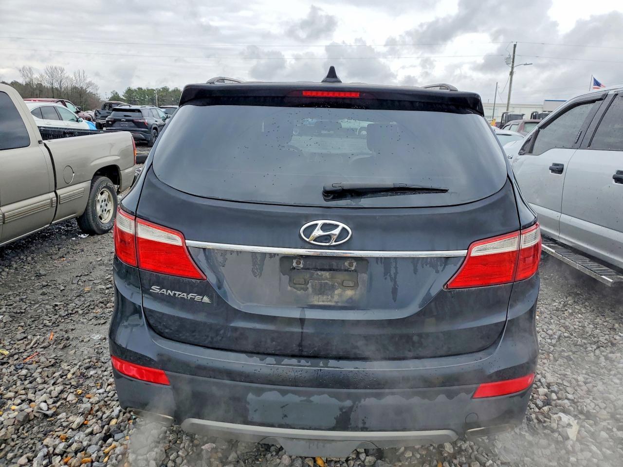 2014 Hyundai Santa Fe Gls - Image 6
