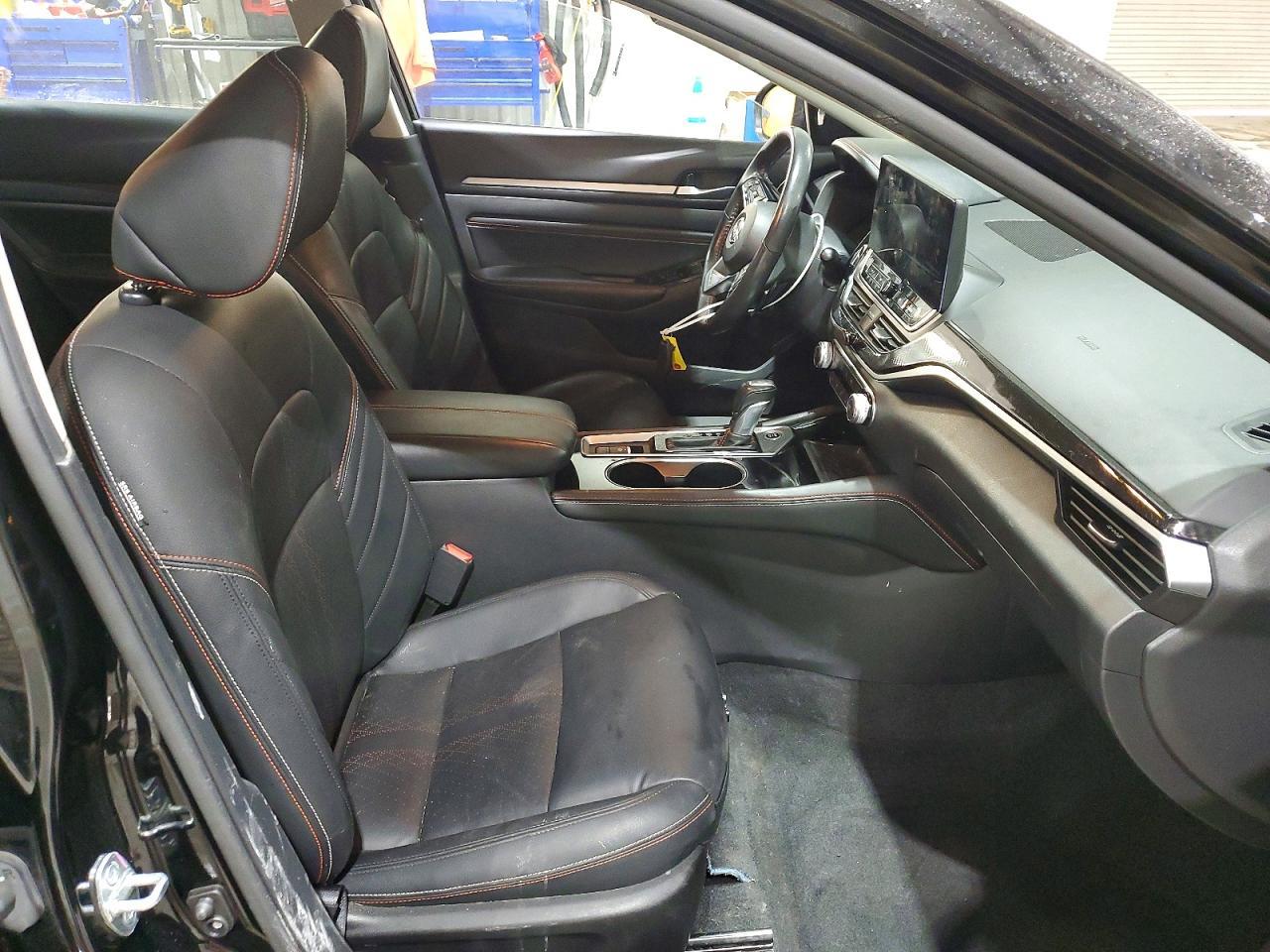 2023 Nissan Altima 2.5 Sr - Image 7