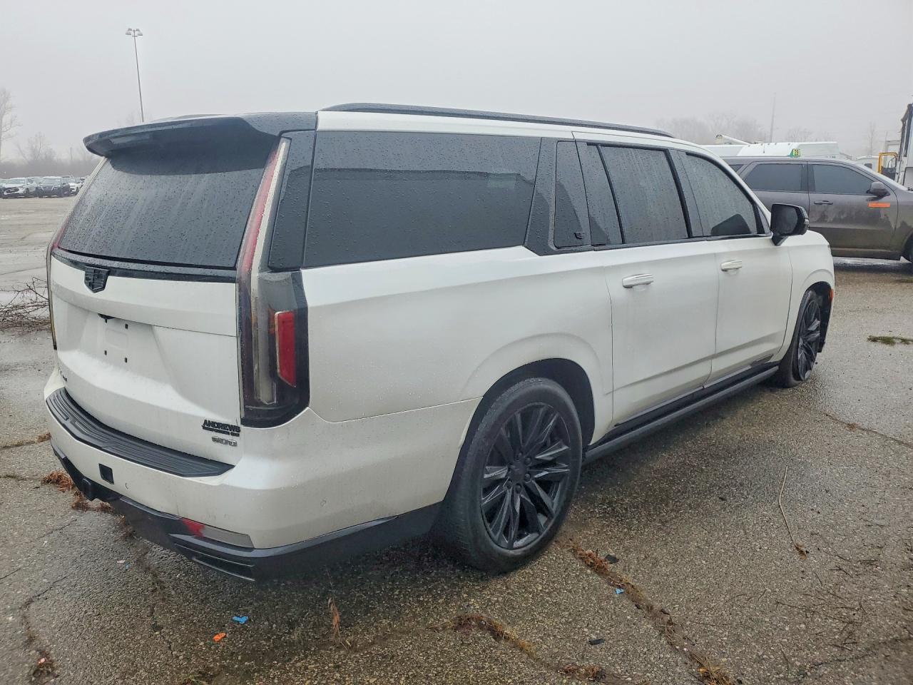 2021 Cadillac Escalade Esv Sport - Image 3