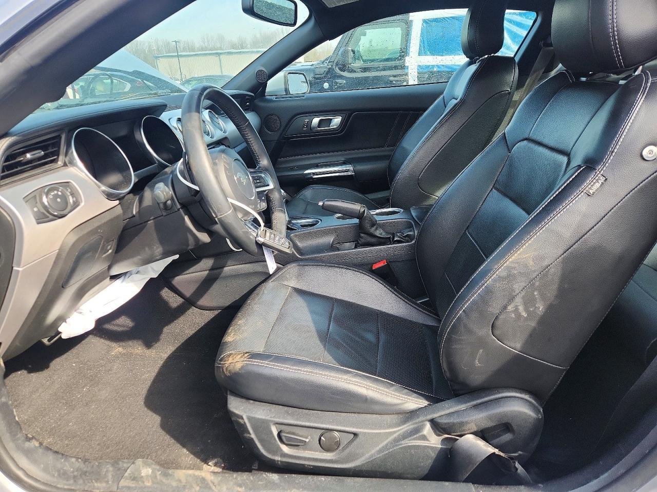 2020 Ford Mustang - Image 7