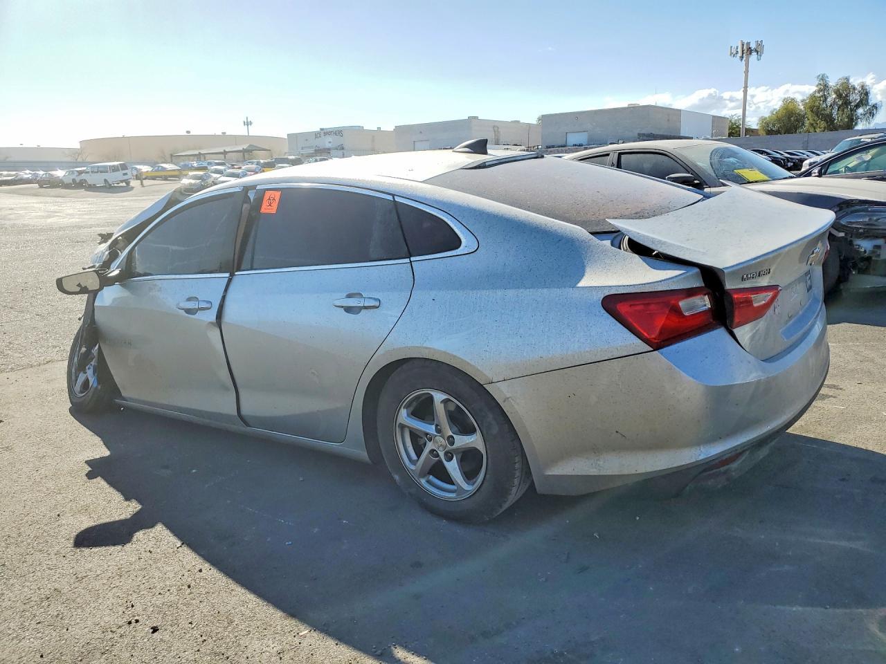 2016 Chevrolet Malibu Ls - Фото 2
