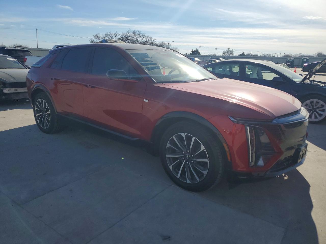 2025 Cadillac Lyriq Sport - Фото 4