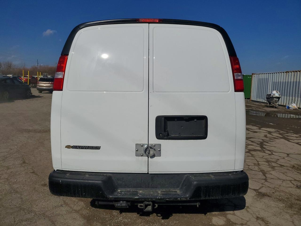 2025 Chevrolet Express 3500 Cargo Delivery Van - Image 6