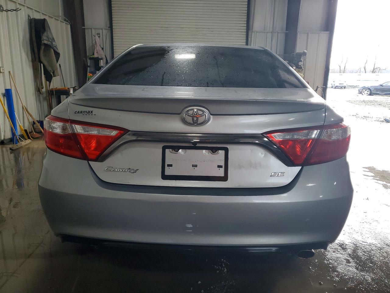 2015 Toyota Camry Se - Image 6