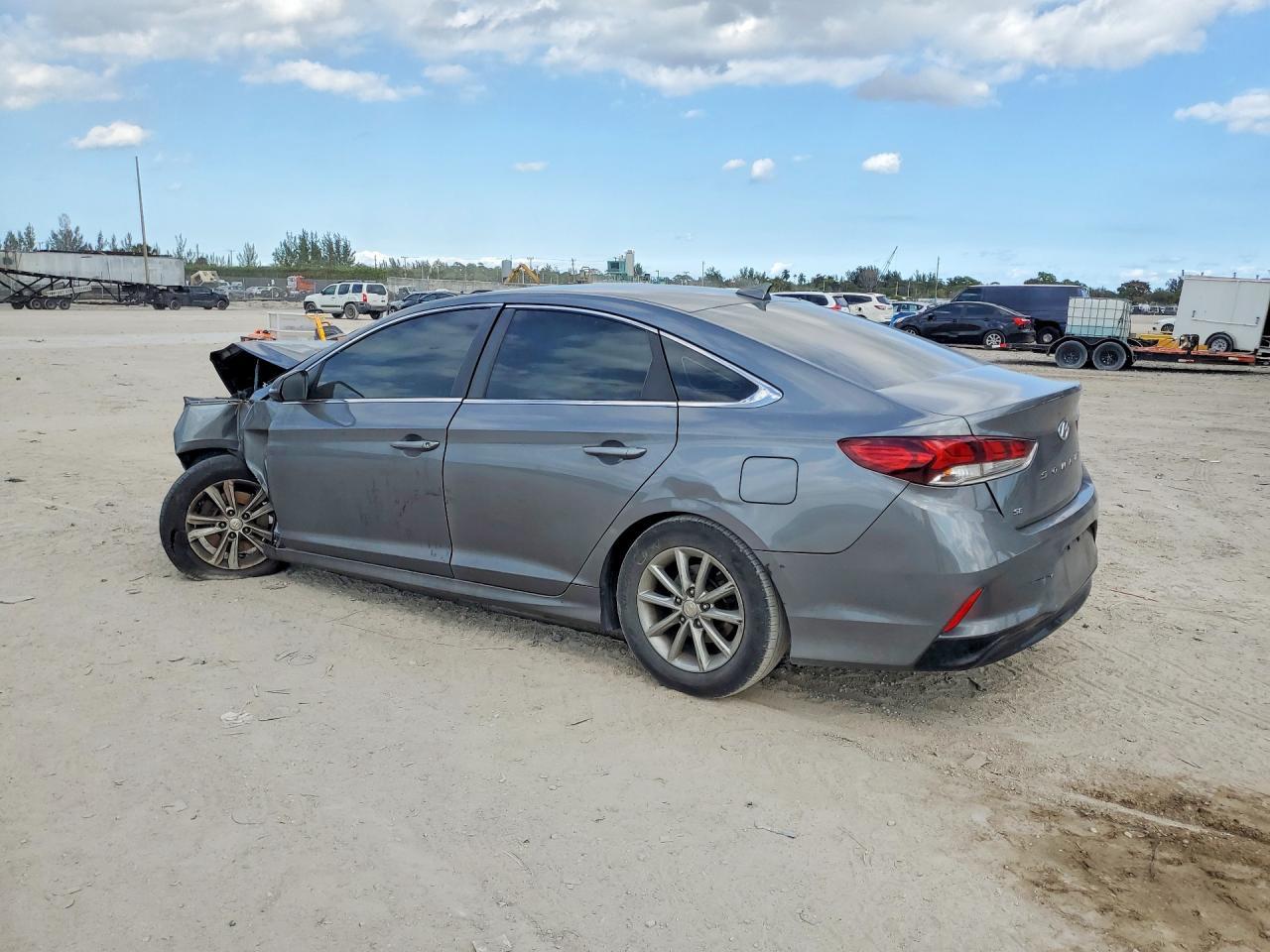 2019 Hyundai Sonata Se - Фото 2