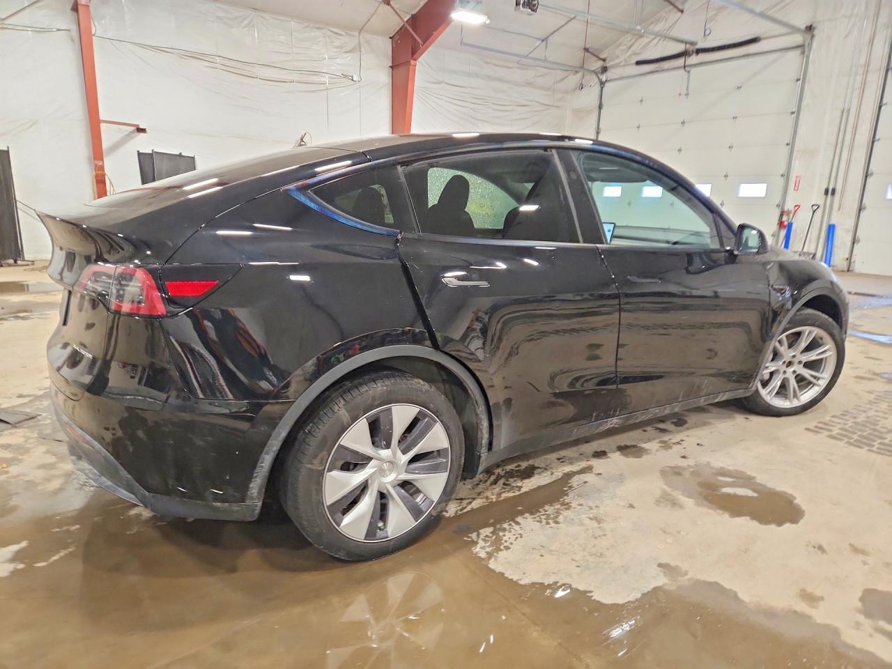 2024 Tesla Model Y - Image 3